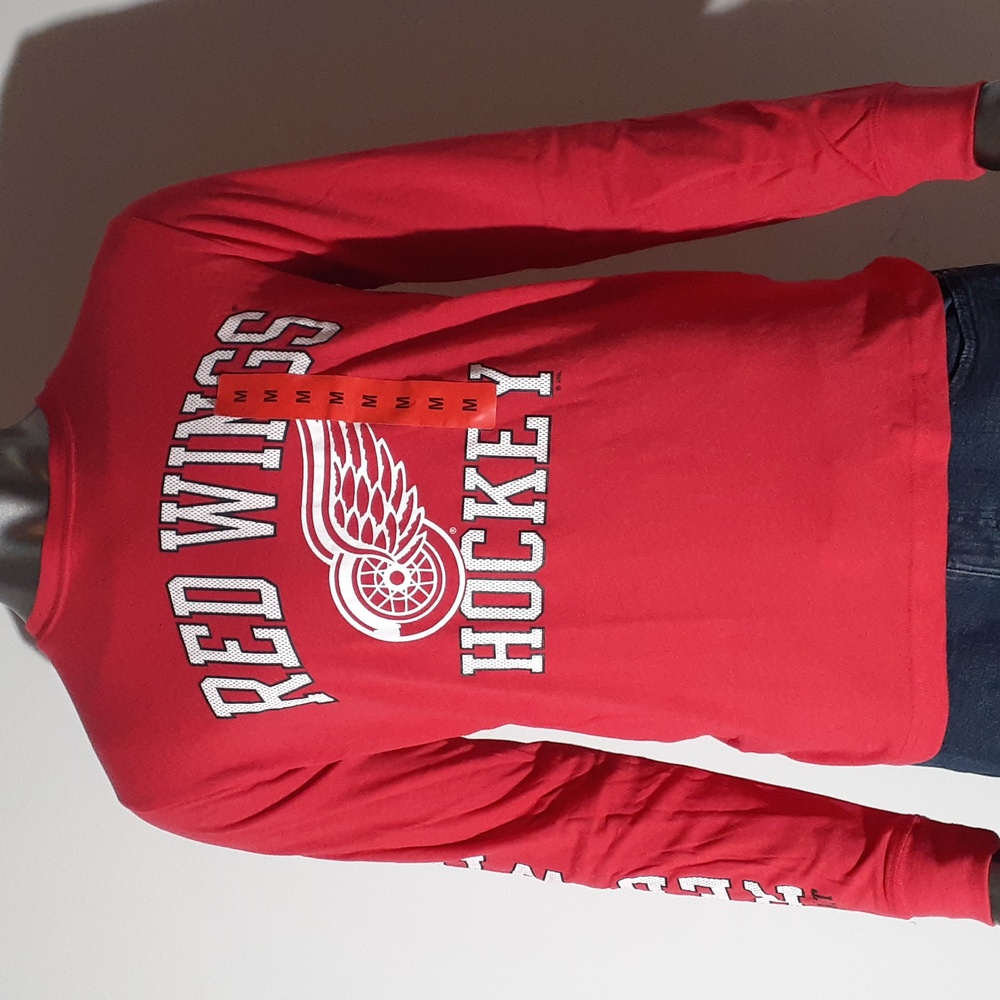 NWT NHL Detroit Red Wings Hockey Long Sleeve Tee